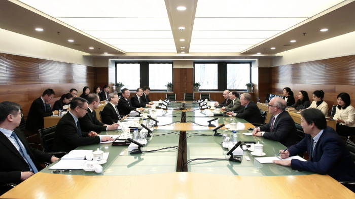 中国経済、中国が外資に発展の果実共有を呼びかけ　米企業トップと会談