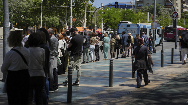 スペイン・ポルトガル大規模停電　バルセロナの街で何が起きたか video poster