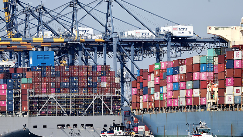 カナダはデジタルサービス税撤回、EUは強硬　米国高関税を前に揺れるデジタル規制