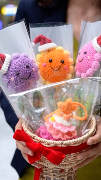 香港ホリデーフェア、致命的火災被災者支援へ　創造的でエコな屋台がつなぐ連帯 video poster