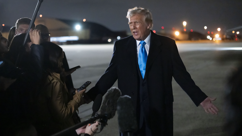 トランプ米大統領、カナダ・メキシコへの新関税を30日間停止　国境対策と引き換え