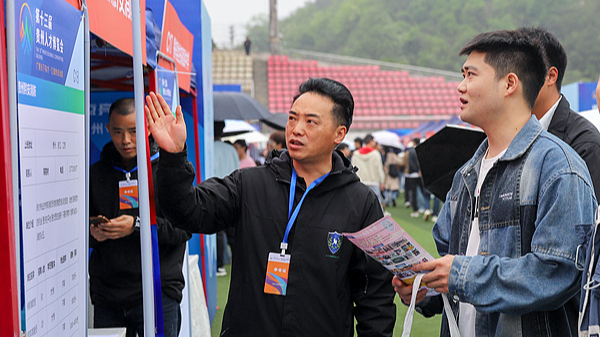 中国で2025年大学卒1222万人 就職支援の大規模強化