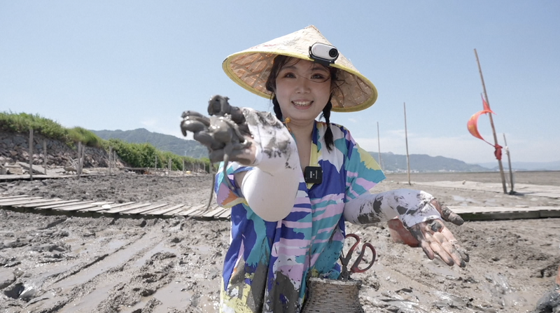 中国福建省の今を歩く：靴の都・霞浦の海・武夷山の茶から見えるもの video poster