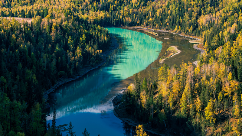 新疆カナス・ムーンベイ　エメラルド色の川をライブで楽しむ video poster