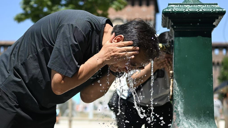 欧州を襲う猛暑と干ばつ　気候変動「新たな干ばつの時代」 video poster