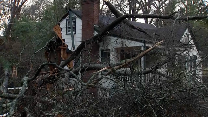 米国で冬の嵐、少なくとも9人死亡　ケンタッキー州で道路が冠水 video poster