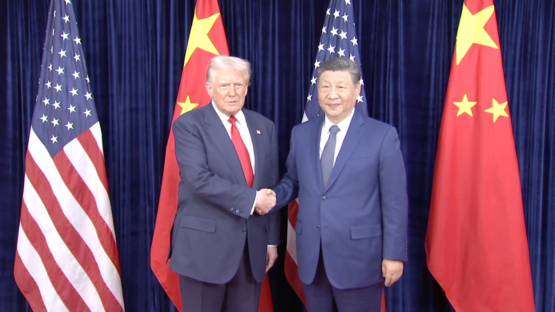 1A429J3GKLG844AGTNXT - NewsTomo – 日本語で読む、世界のニュースハブ 習近平氏「米中関係という巨大な船を安定航行させよう」韓国でトランプ氏と会談 video poster