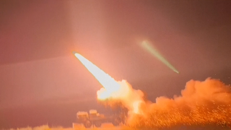 パキスタン「堅固作戦」開始　インドの空軍基地攻撃に軍事対応 video poster