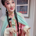 黄梅戯はなぜ「ポップ」なのか？安徽の劇団が結成20周年で見せる魅力 video poster