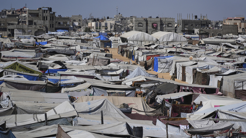 ガザ向け支援船がエジプト沖に到達　グレタ氏ら12人が乗船