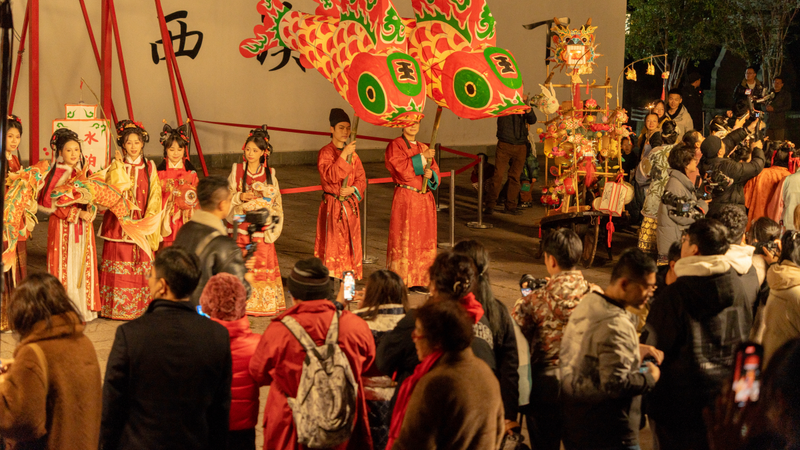 杭州・西渓湿地公園で春節ランタンフェア　色彩豊かな灯りが夜を彩る