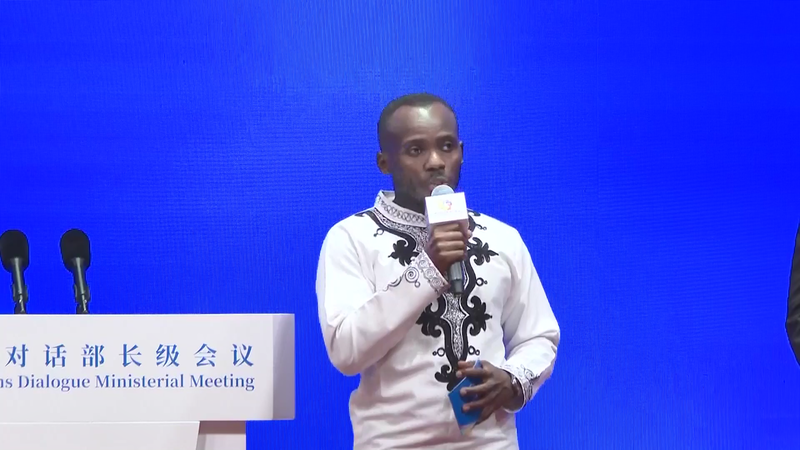 習近平主席への手紙と一枚の切符　ケニア人留学生が語った一帯一路の物語 video poster