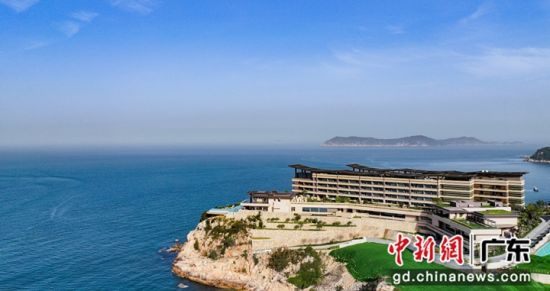 中国本土ZhuhaiのDong’ao Islandに崖上アリラリゾート開業