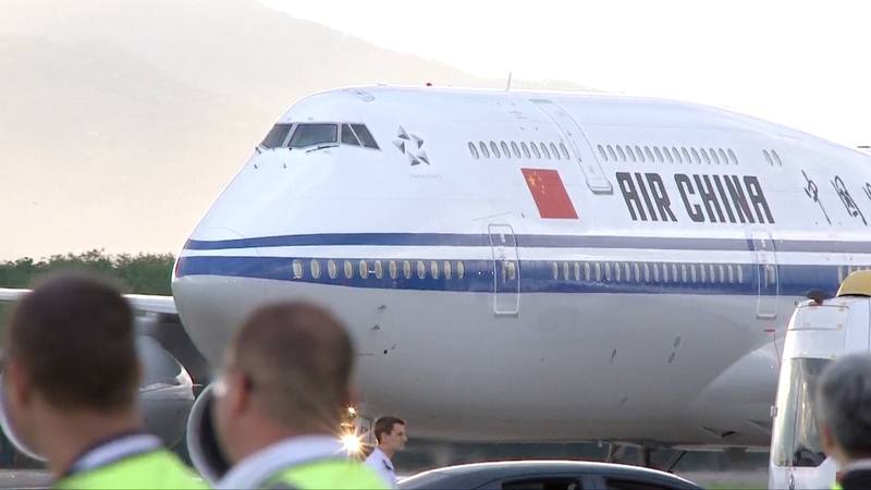 習近平氏がブラジル到着　G20サミット出席と国賓訪問の狙いとは video poster