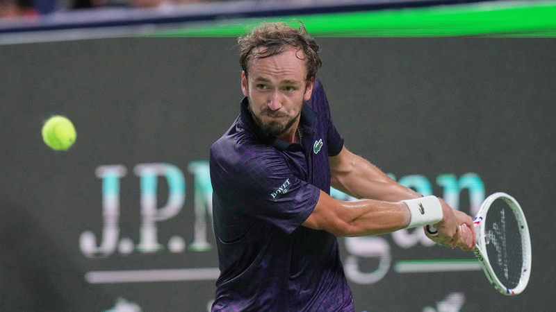 上海マスターズ：メドベージェフが173分の死闘制しティエン破り8強入り