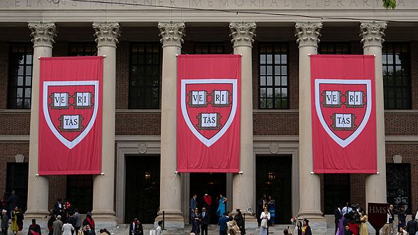 国際学生とアメリカン・ドリーム：トランプ政権の大学政策に8割超が懸念