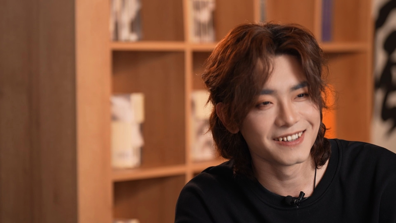 中国グオフォン音楽の新星・フー・ホンユー　古楽器とデジタルが交差するサウンド video poster