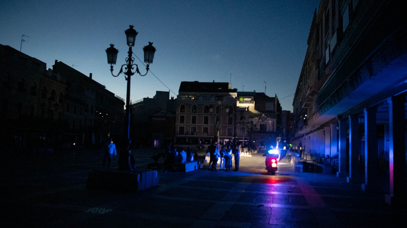 スペインとポルトガルで歴史的停電　5秒で電力需要6割減