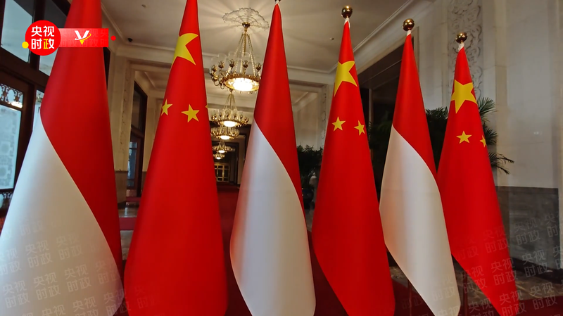 習近平氏がインドネシア大統領を歓迎　北京で国賓訪問の式典