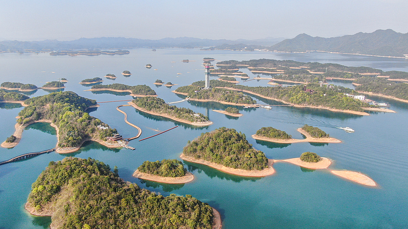 中国・廬山西海の静けさを味わう　湖と島々がつくる絶景 video poster