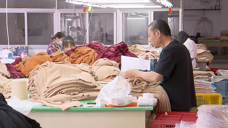 米中関税90日間の一時停止で、中国本土の輸出企業がフル稼働 video poster