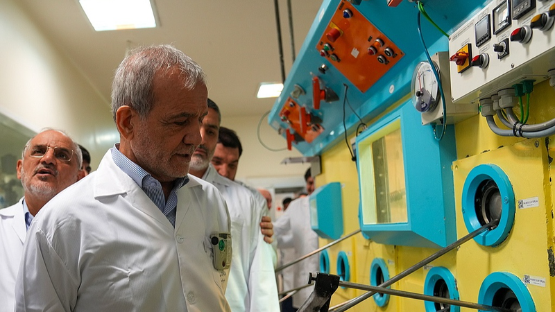 米トランプ氏の軍事示唆にイラン大統領が「厳しい対応」警告