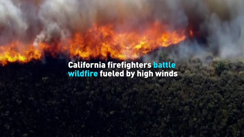 カリフォルニア・マウンテン・ファイア　高風があおる山火事と130棟超被害 video poster