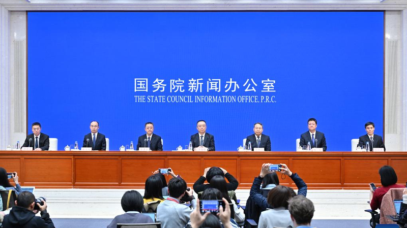 中国が新たな消費拡大策　株・不動産安定と生活支援を一体で