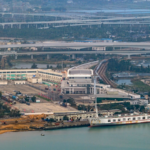 中国本土・海南で「島全体の特別税関」始動　海外投資の呼び水になるか video poster