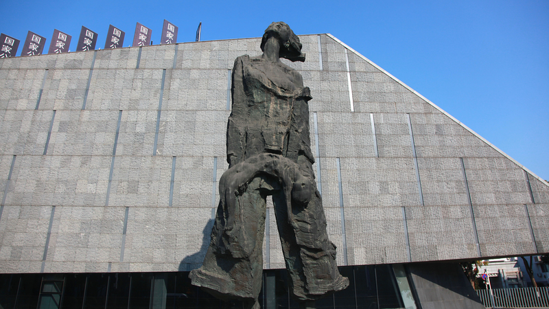 南京大虐殺追悼の国家公祭日前に、歴史認識を問うオンライン投票