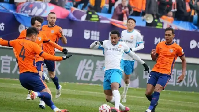 中国スーパーリーグ青島ダービーは2-2、上海海港が深センに3-1勝利
