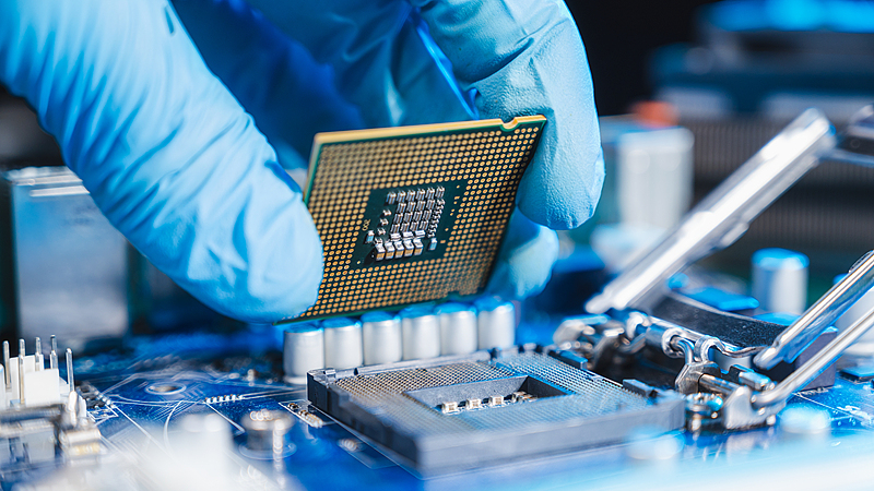 トランプ米大統領、半導体輸入に100％関税表明　国内生産に例外