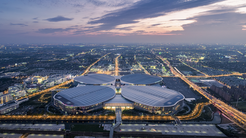 ニコン社長が語る中国国際輸入博覧会CIIE 中国の対外開放を支える舞台 video poster