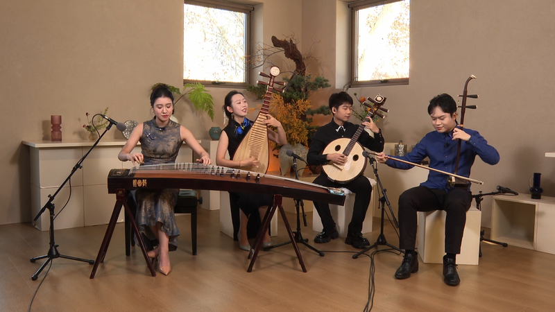 粤曲「歩歩高」がつなぐ若者たち　マカオ返還25周年を北京から祝福 video poster