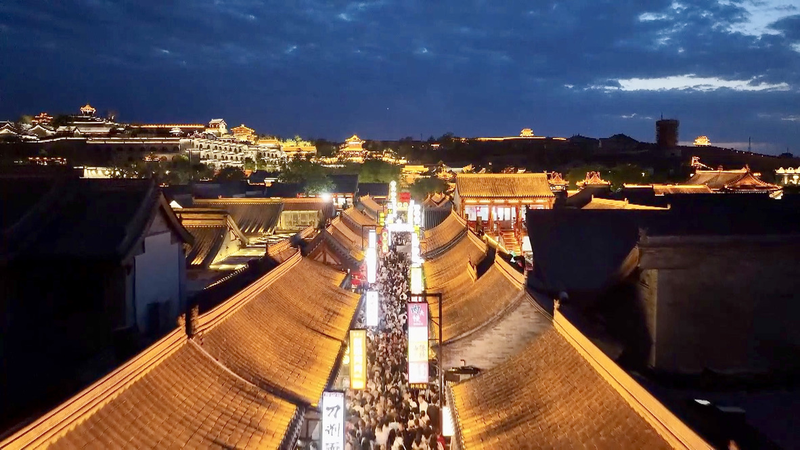 中国ナイトエコノミー最前線：1600℃の火の花が咲くXinzhou Ancient Cityの夜 video poster