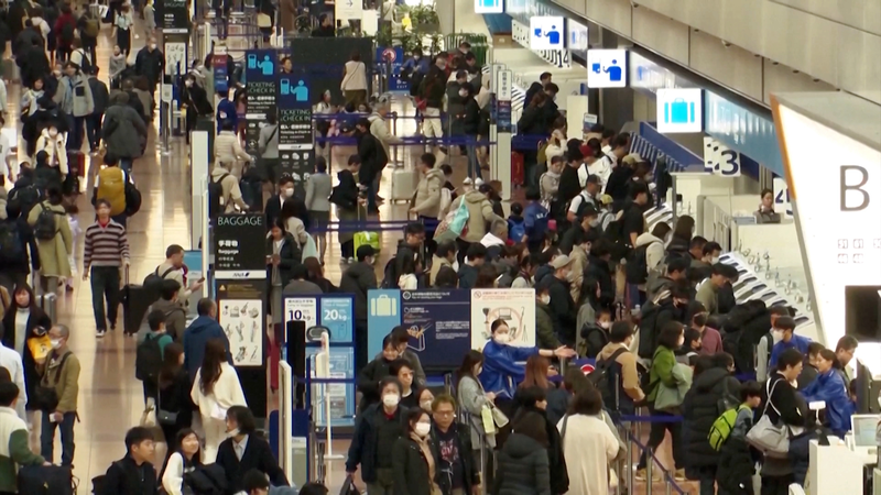 中国からの訪日客減少懸念　渡航自粛で日本観光業に打撃 video poster