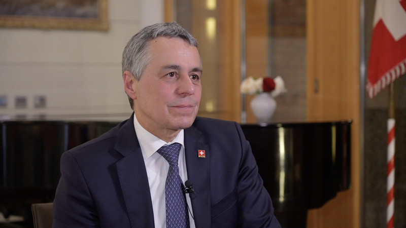 スイス外相が語る中国との関係の未来 イノベーション協力に注目 video poster