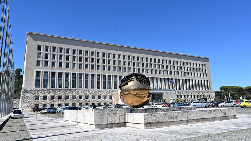 王毅外相がイタリアとスイス訪問　中国と欧州外交のねらいは