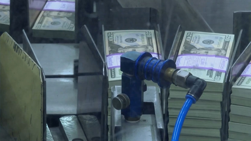 ドル信認危機で資本が欧州・アジアへ　揺らぐ米国依存の国際金融