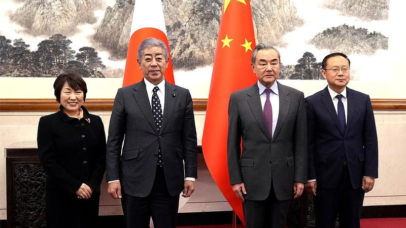 日中が人的・文化交流で10の合意　北京で外相会談 video poster