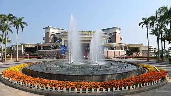 アジア版ダボス「ボアオ・フォーラム」開幕　60超の国・地域から約2000人 video poster