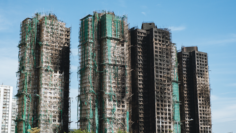 香港・大埔の住宅火災　行方不明159人の無事確認、死者146人に