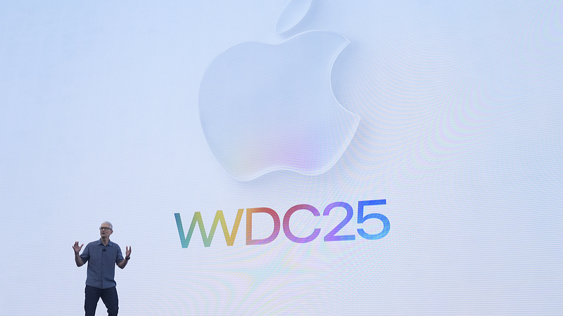 Apple WWDC 2025総括：UIは輝いたがAIは物足りない