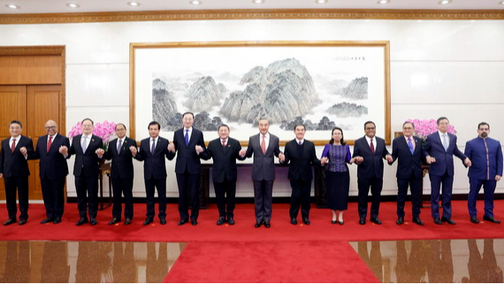 中国とASEAN関係を「健全で持続可能な発展」へ　王毅外相が方針示す