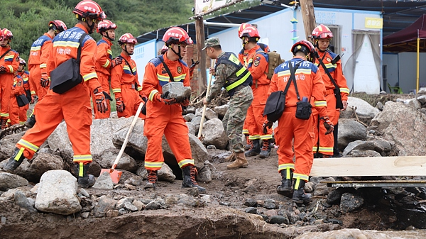 中国・甘粛省で豪雨の山洪　死者13人 行方不明30人に