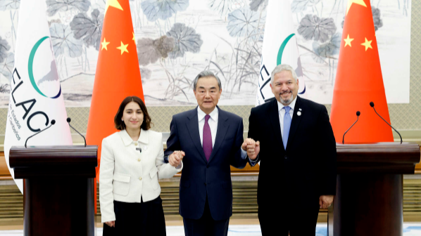 中国と中南米が描く「20億人メガ市場」とは 王毅外相が呼びかけ