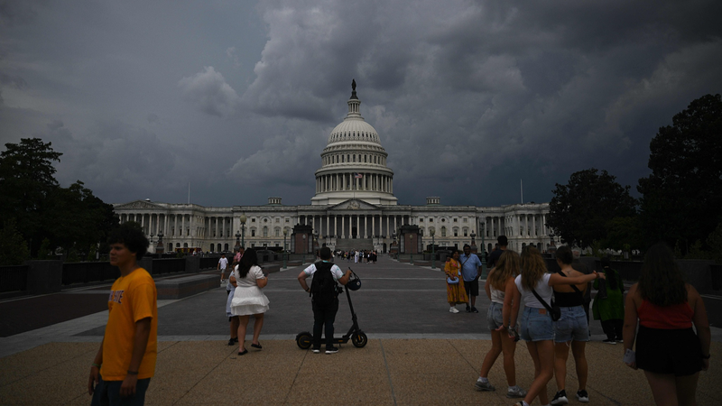 米上院が包括的減税・歳出法案を可決　世論調査が映すアメリカの今
