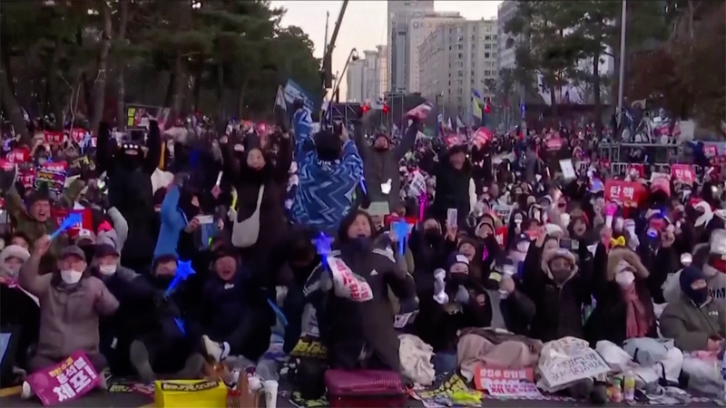 韓国野党・李在明氏、韓悳洙首相の弾劾を当面見送り video poster