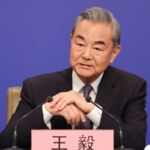 中国外相が仲介へ　カンボジア・タイ国境衝突で停戦を呼びかけ