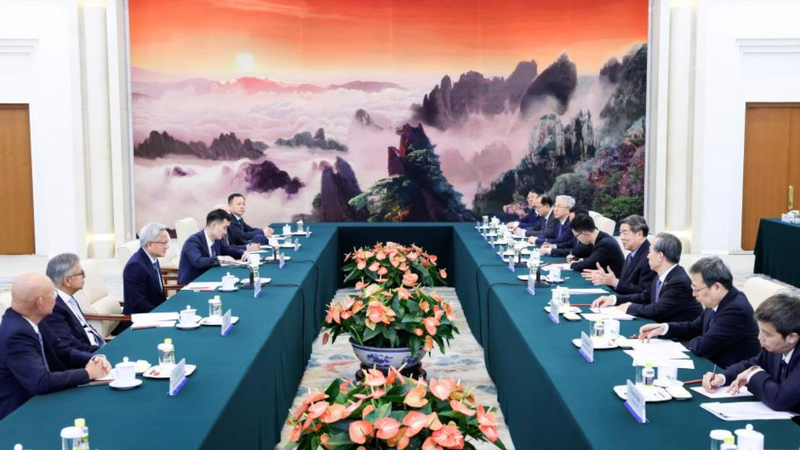 中国副首相とエヌビディアCEOが会談　投資拡大への期待は video poster